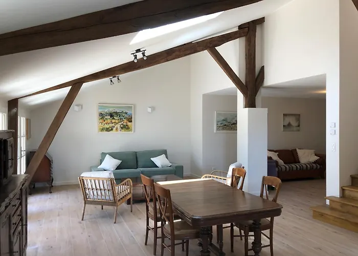 Newly Converted Barn, Magnificent Vues, Garden And Pool Lauzerte