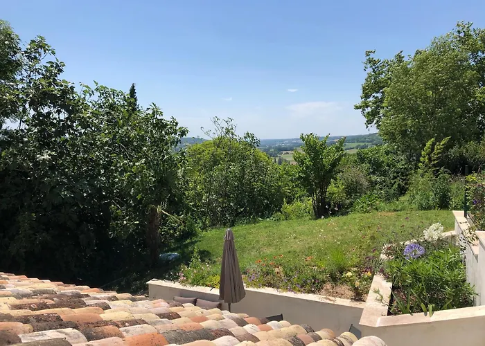 Vakantiehuis Newly Converted Barn, Magnificent Vues, Garden And Pool