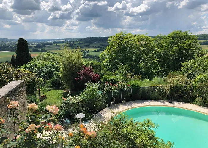 Vakantiehuis Newly Converted Barn, Magnificent Vues, Garden And Pool *