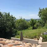Nyaraló Newly Converted Barn, Magnificent Vues, Garden And Pool