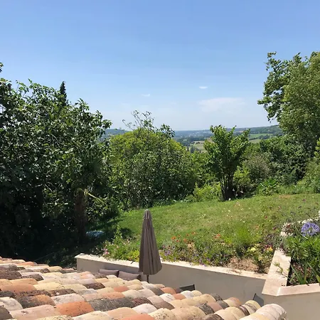펜션 Newly Converted Barn, Magnificent Vues, Garden And Pool